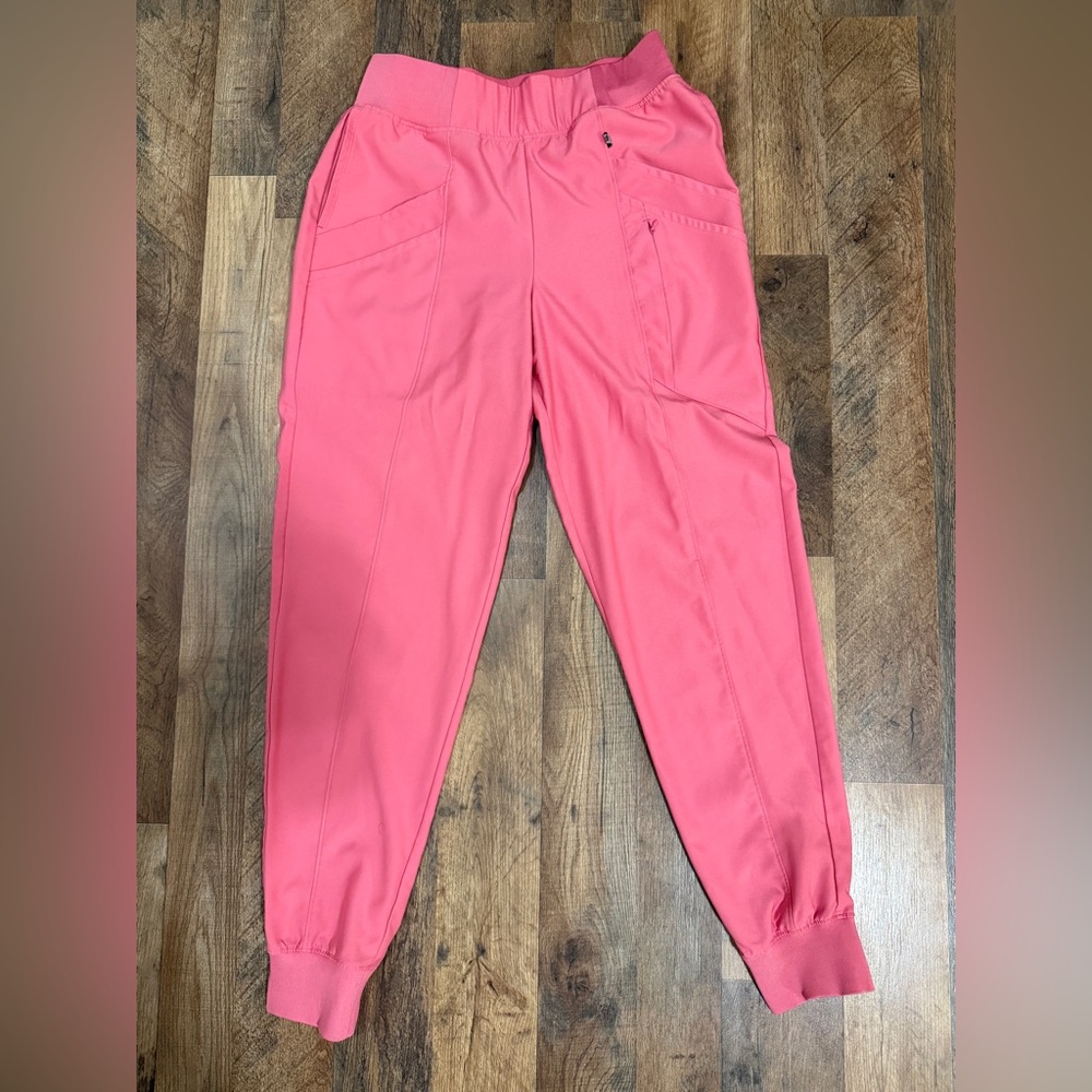 Pink ClimateRight scrub set - Picture 3 of 5
